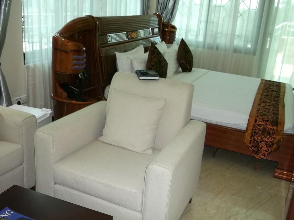 Star City Hotel Dar es Salaam Quarto foto